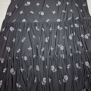 Catherines 5X (34/36W) Black Maxi Skirt with White Floral Design